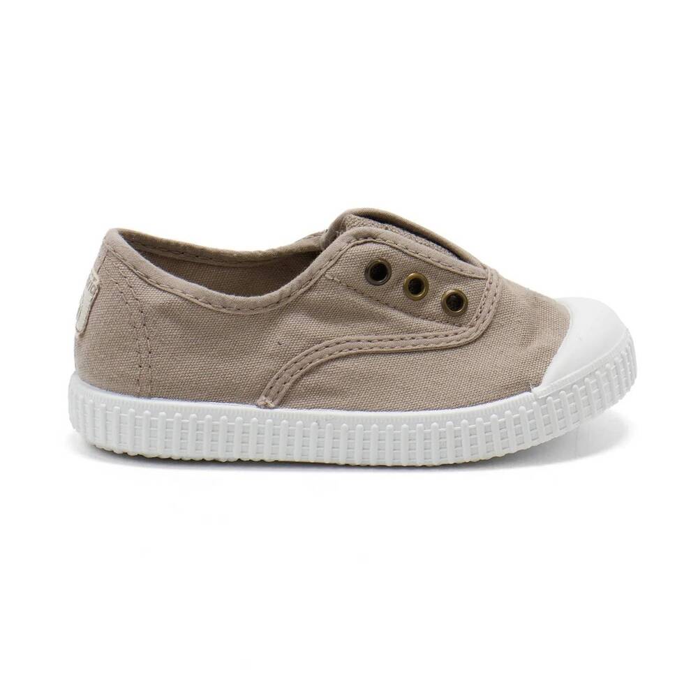 NEW VICTORIA kid's 1915 inglesa slip-on canvas shoes in beige